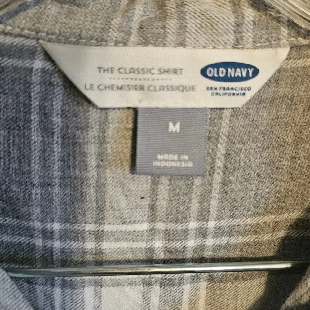 Old Navy The Classic Shirt Boyfriend Plaid Flannel Shirt Top for Women, Sz M